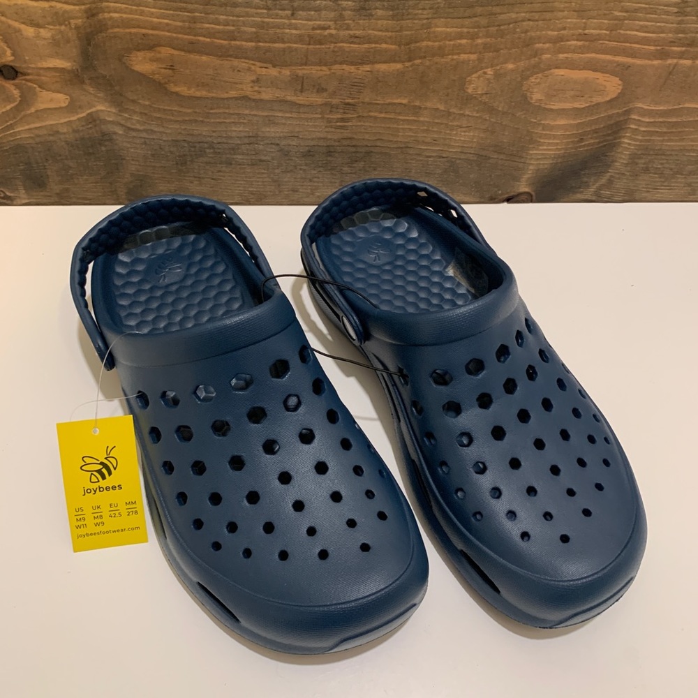 Men & Women’s Joybees chance clogs